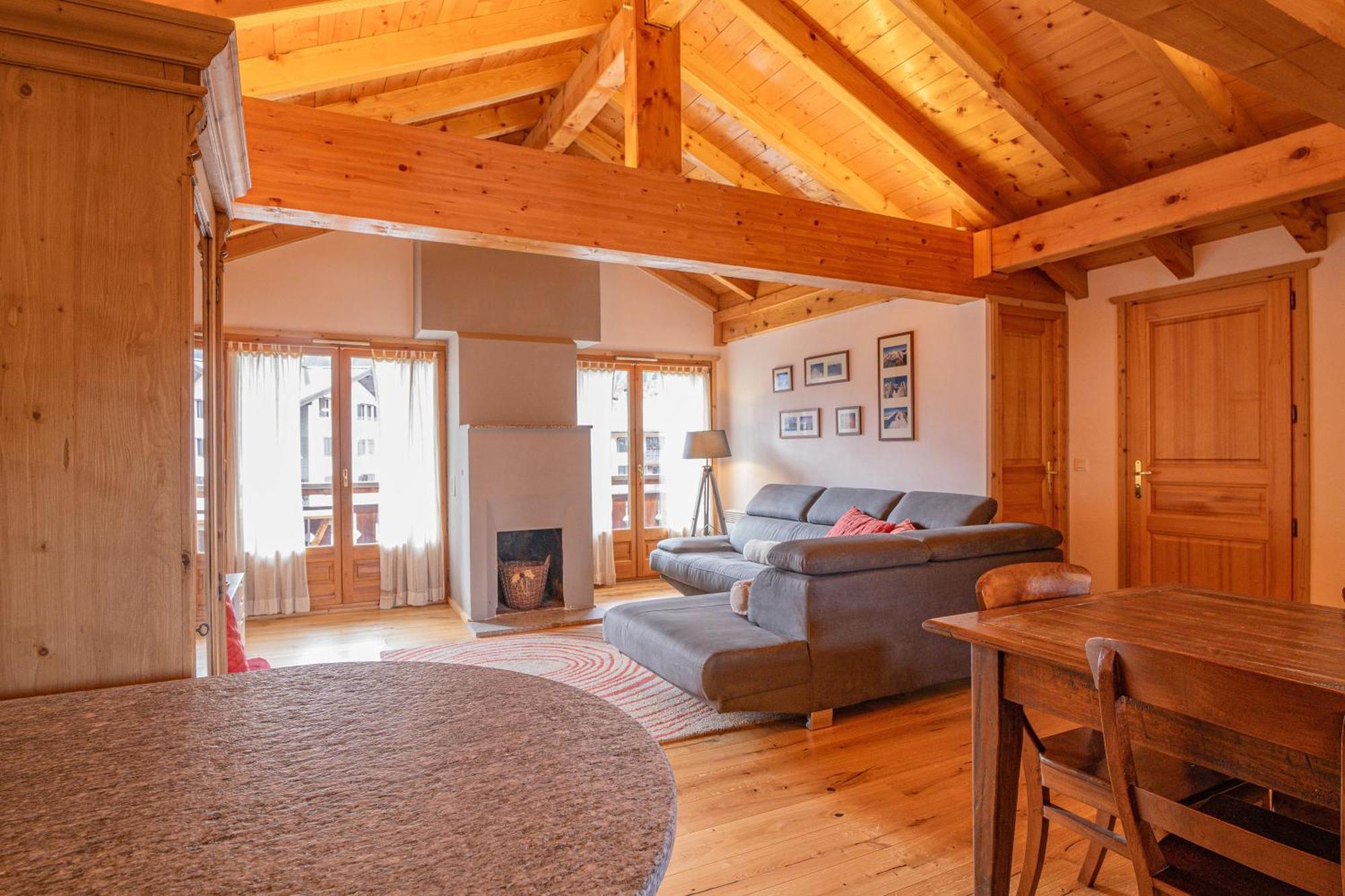 Apartment Capucin - A 3 Bedroom Chamonix Mountain Loft Εξωτερικό φωτογραφία